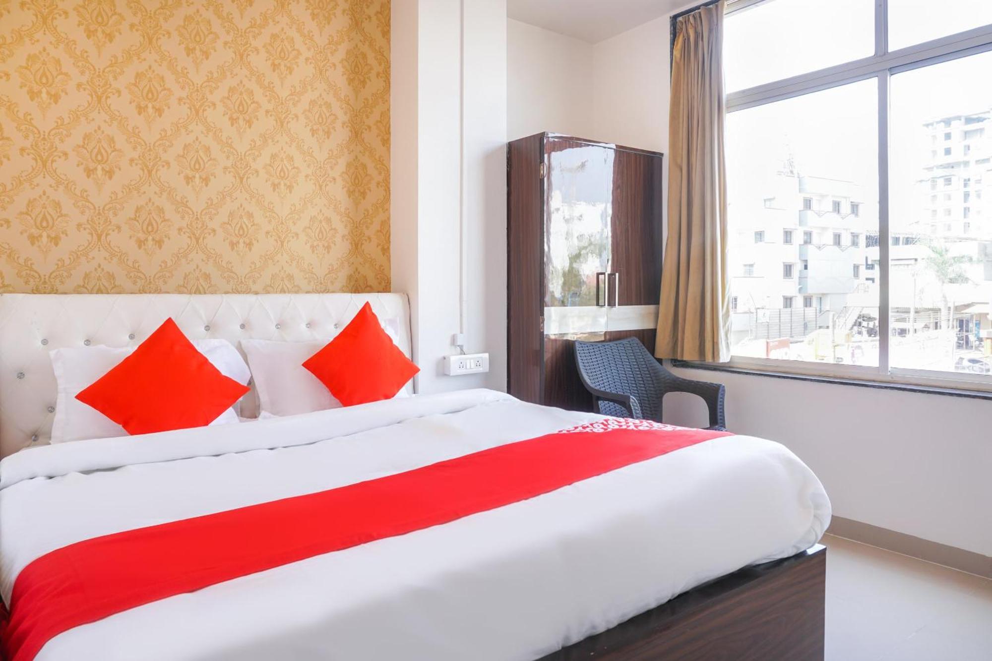 Hotel O Nitya Executive Phursungi Ngoại thất bức ảnh