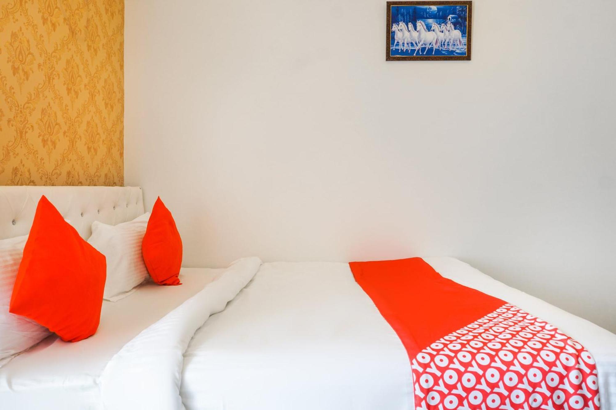 Hotel O Nitya Executive Phursungi Ngoại thất bức ảnh