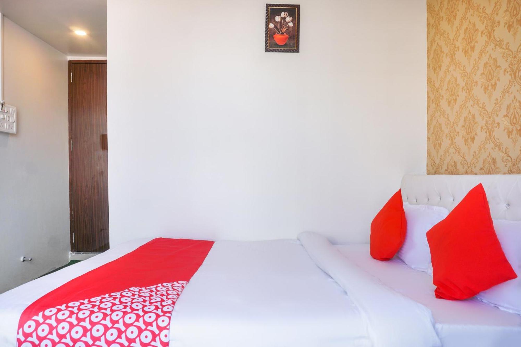 Hotel O Nitya Executive Phursungi Ngoại thất bức ảnh