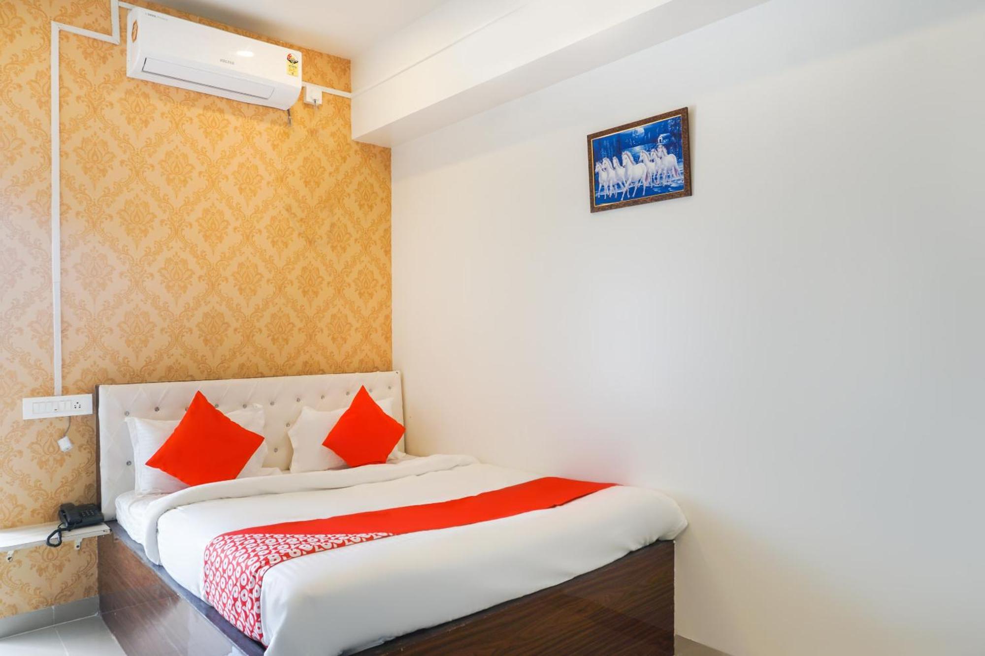 Hotel O Nitya Executive Phursungi Ngoại thất bức ảnh