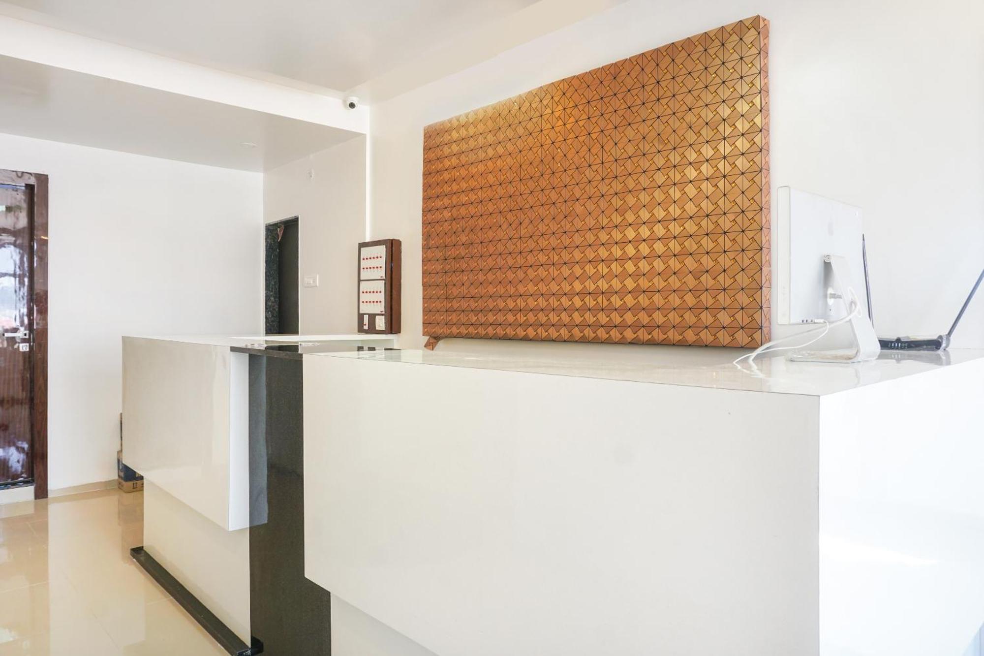 Hotel O Nitya Executive Phursungi Ngoại thất bức ảnh