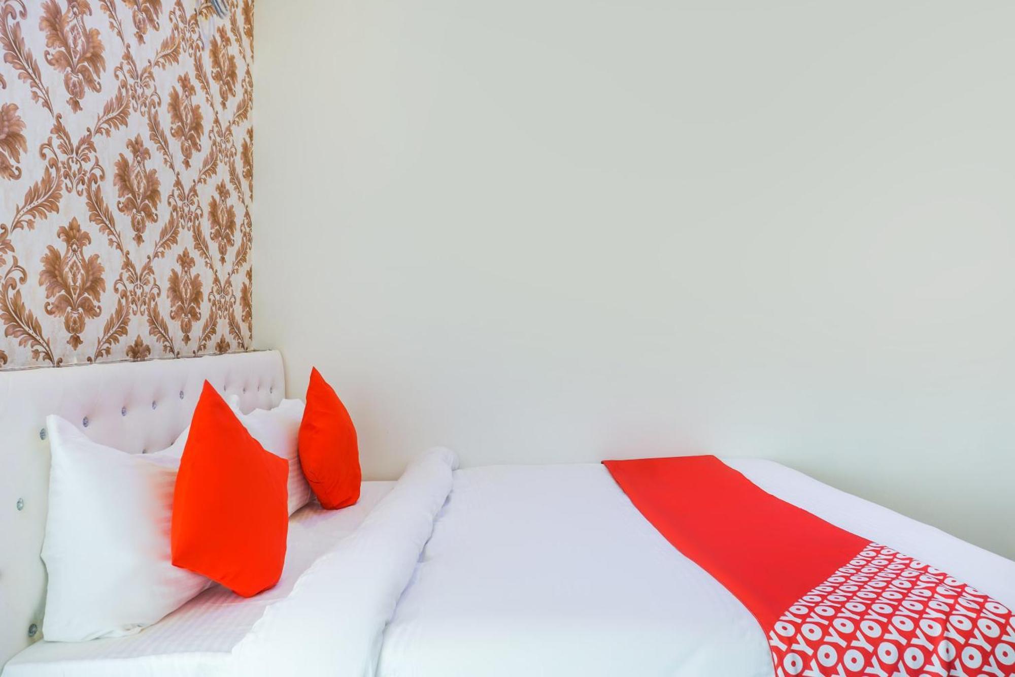 Hotel O Nitya Executive Phursungi Ngoại thất bức ảnh