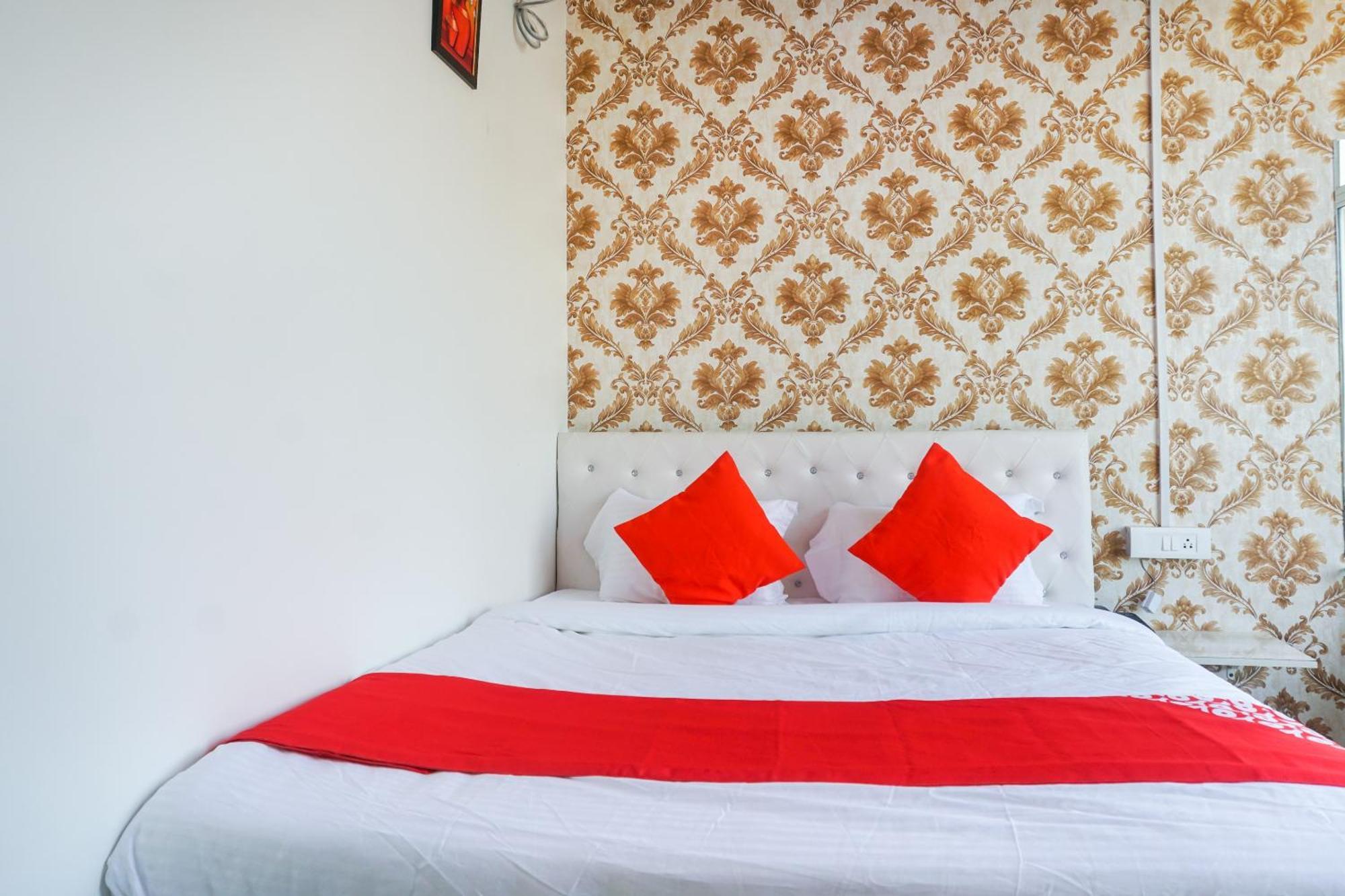 Hotel O Nitya Executive Phursungi Ngoại thất bức ảnh