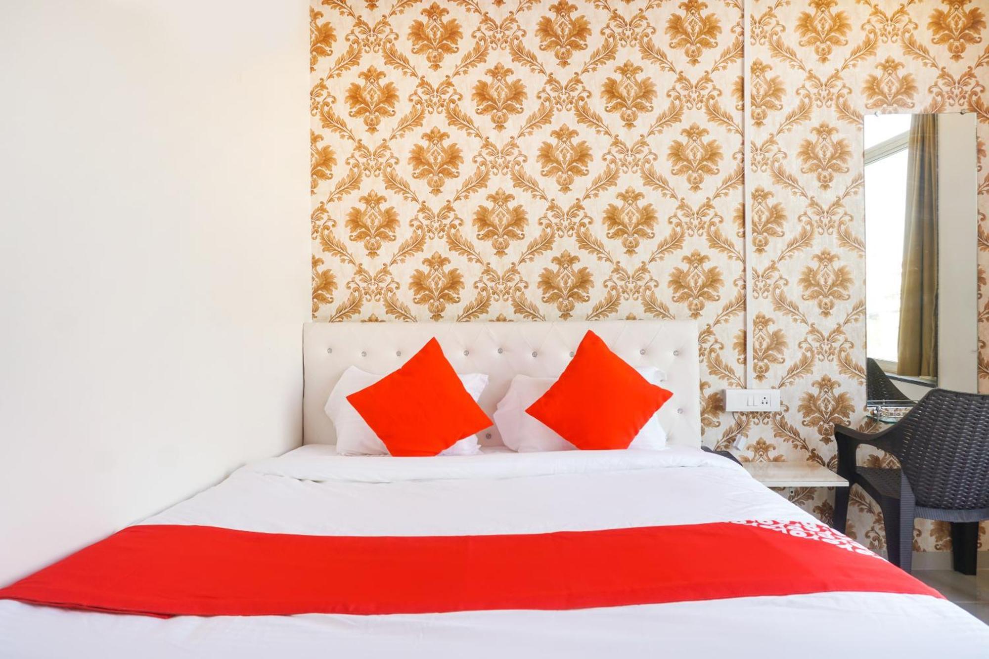 Hotel O Nitya Executive Phursungi Ngoại thất bức ảnh